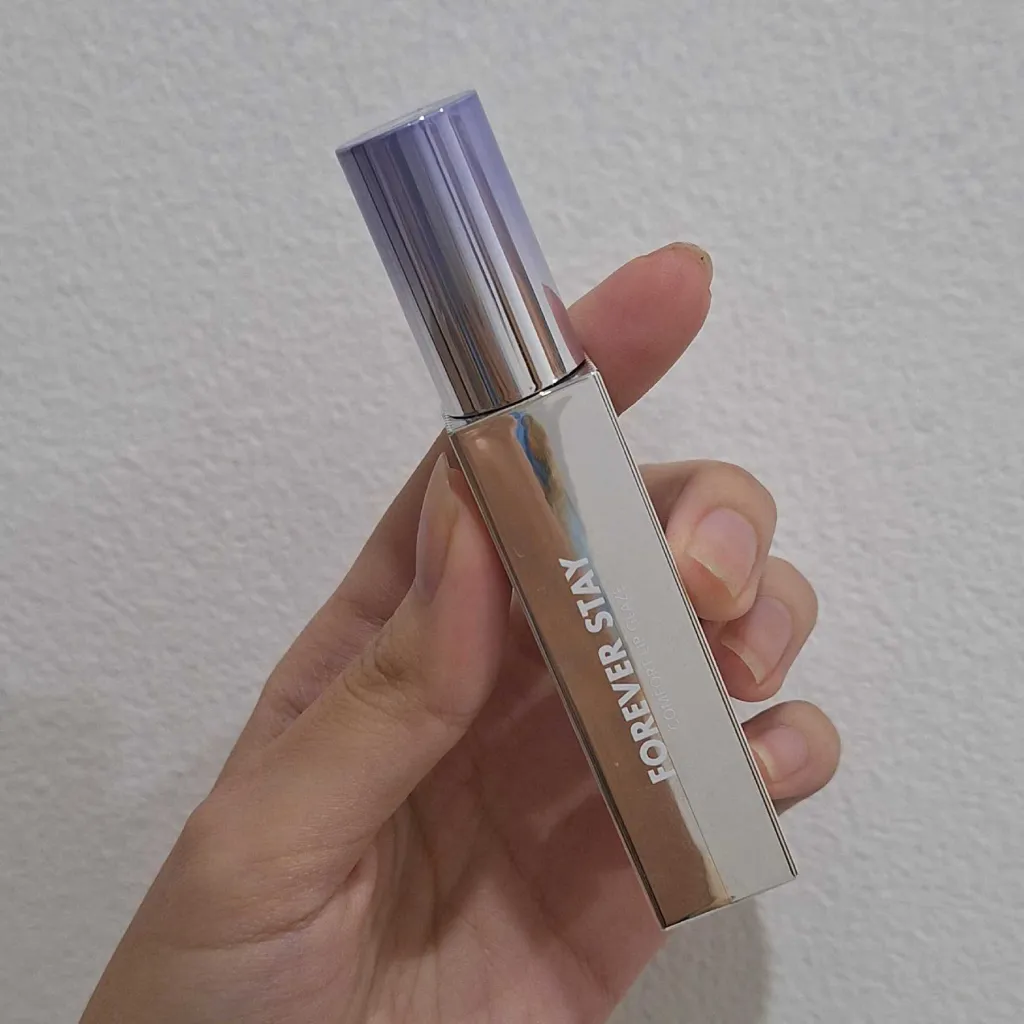 Lip Glaze Somethinc shade 03 Treschic