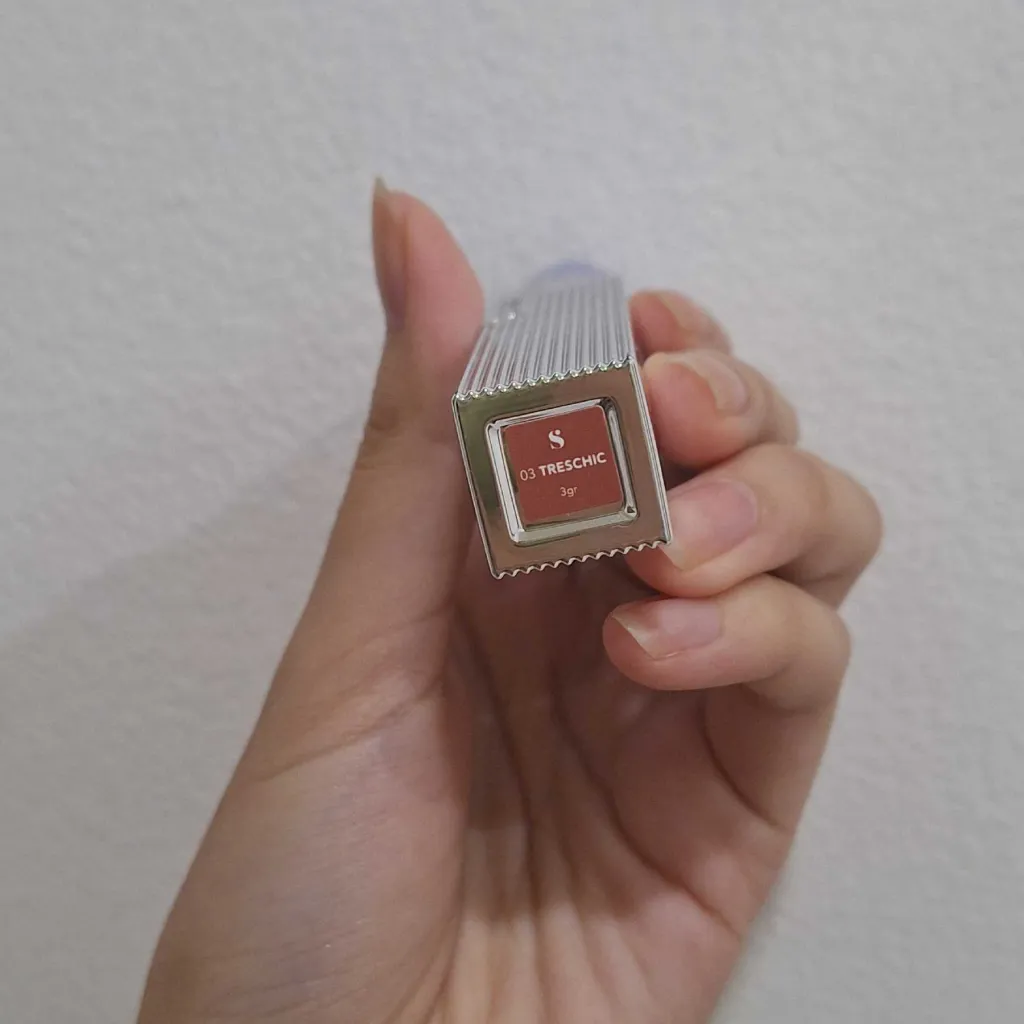 Lip Glaze Somethinc shade 03 Treschic 2