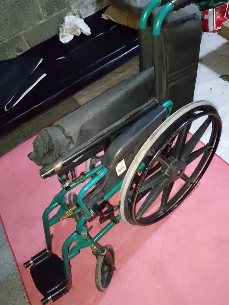 kursi roda bahan kokoh 2