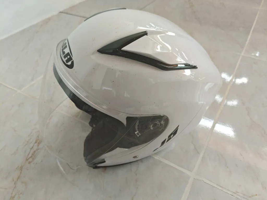 Helm MLA J5