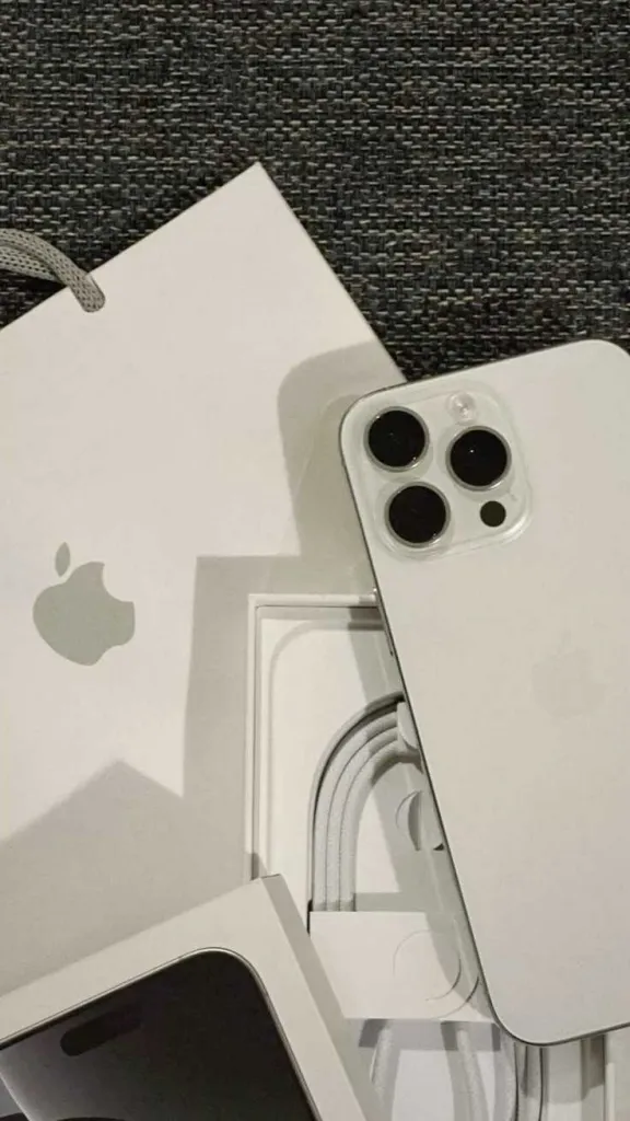 Iphone 16 pro max (second, grade B)