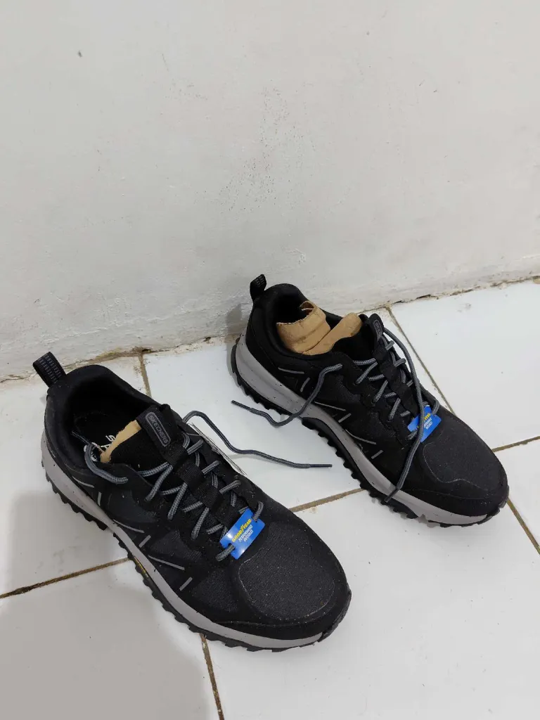 Skechers air cooled memory foam