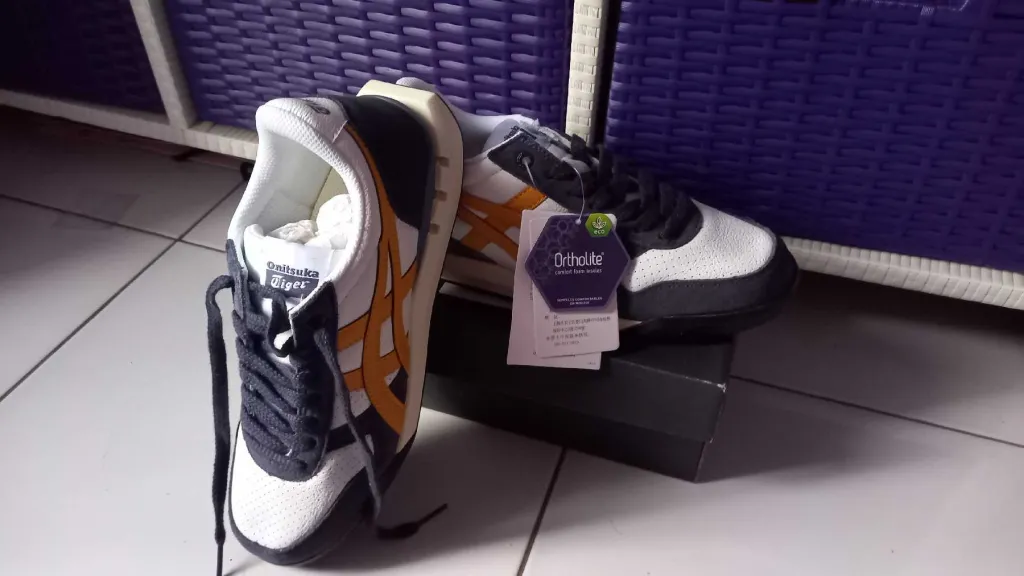 sepatu onitsuka tiger 1