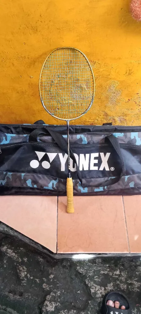 raket badminton