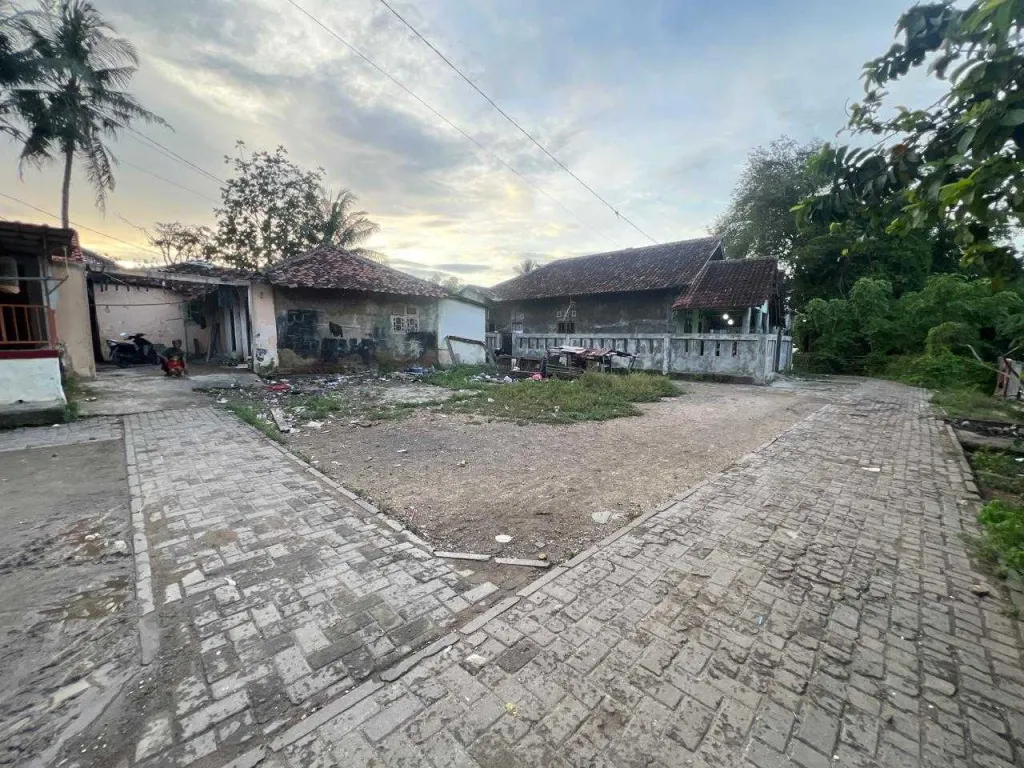 Tanah strategis bonus Rumah