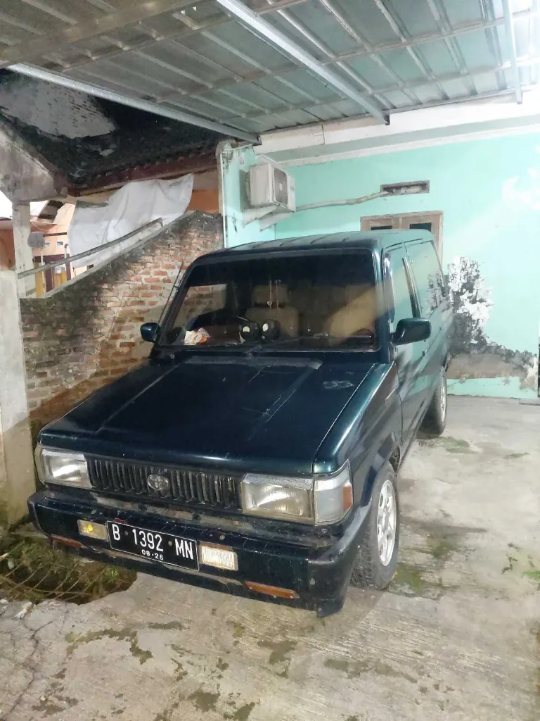 KIJANG ROVER 1989