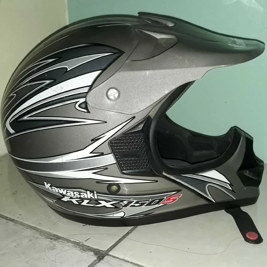 helm traill klx