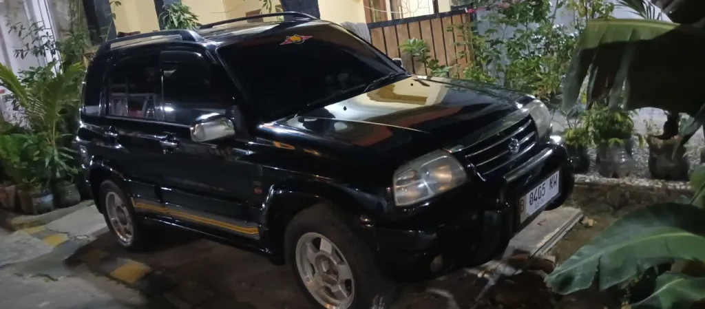 mobil Escudo matic 2002